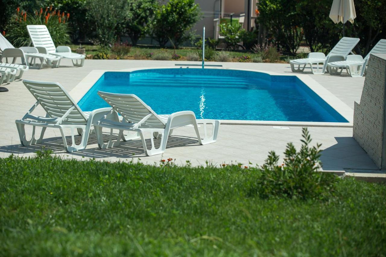 Apartments Renata Banjol エクステリア 写真
